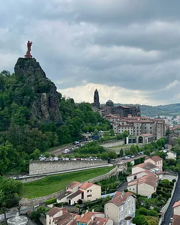 Mesto Le-Puy-en-Velay.