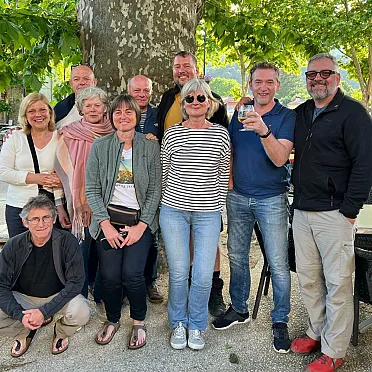 Lúčime sa aj s našimi priateľmi.