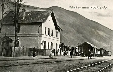 Stanica v Novej Bani.