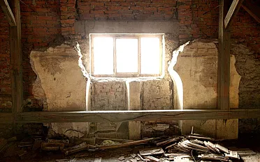 Zachovalé torzo múrov synagógy. Foto: R. Uhrovič