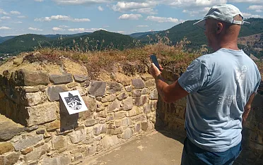 Nasnímate target a ste v minulosti.