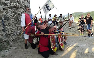 Šermiarska skupina Vir Fortis.