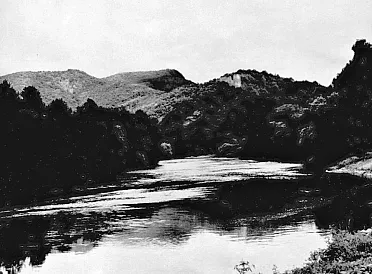 Hron pod Šášovom.