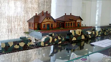 Model H0 IPV I - Štefánik na výstave v Starej Kremničke, aj s modelom stanice, autor Michal Bakos.