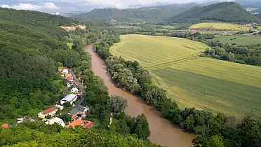 Pohľad na Hron pod Šášovom.