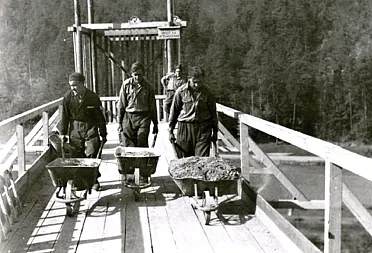 Tri fúriky v akcii.