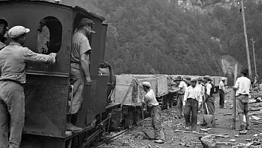 Obslužná stavebná úzkokoľajka