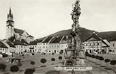 Kremnické námestie.