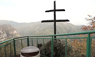 Vyhliadka pri jaskyni.