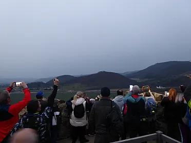 Na začiatok sezóny svietenie hradov.