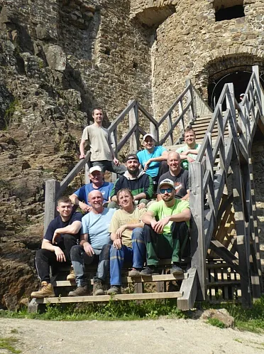 Populárna schodovka po sobotných brigádach.