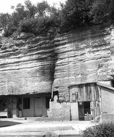 Skalné obydlia v minulosti