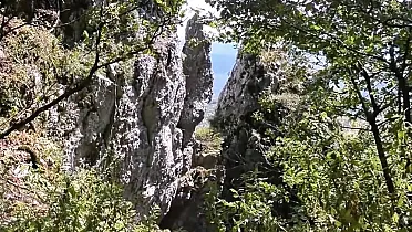 Impozantné skalné bralá