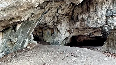 Jaskyňa Deravá skala