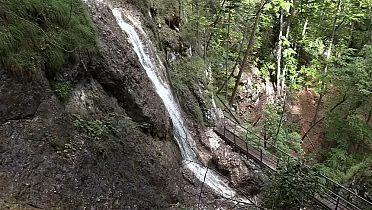 Nad prvým mostíkom