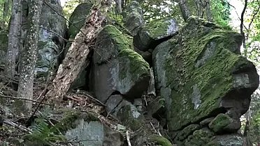 Rôzne tvary obrovských kameňov