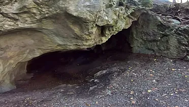 Východný vstup do jaskyne