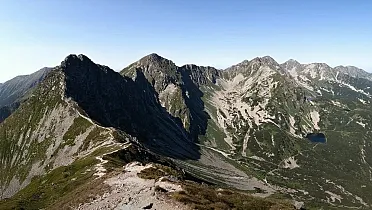 Cez Jamnické sedlo na Ostrý Roháč