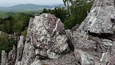 Mohutné skalné bralá