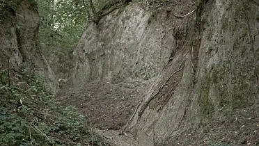 Strmé svahy tiesňavy