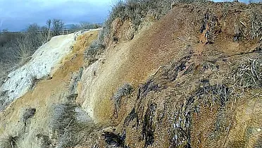 Pestré farby travertínu