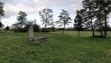 Starý cintorín pri kostolíku