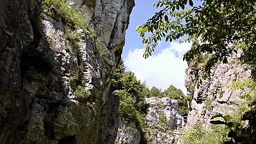 Vysoké skalné bralá