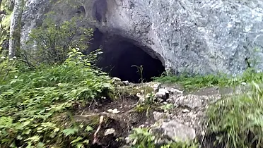 Jaskyňa v Havranej skale