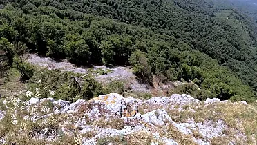 Na okraji plošiny pozor na závrat