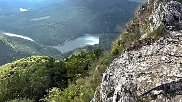 Pohľad na Ružín z vrcholu
