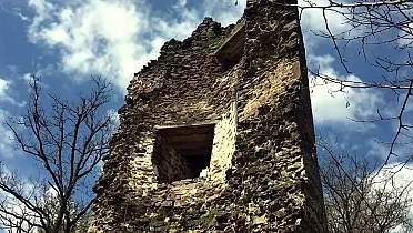 Veža sa zachovala do druhého poschodia