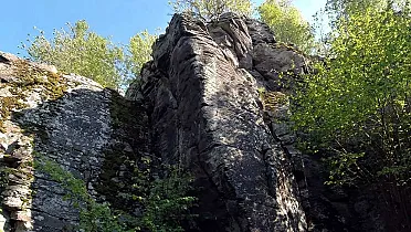 Mohutné skalné bralá