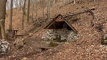 Občerstvenie pri výstupe ku jaskyni