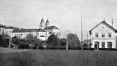 Hronský Beňadik so železničnou stanicou