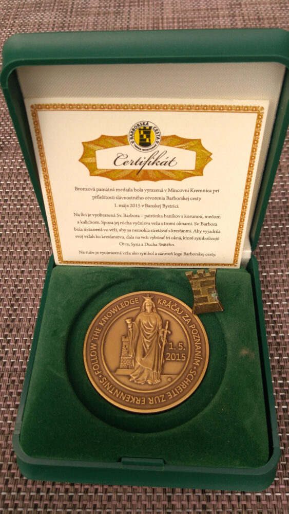 Pamätná medaila a odznak
