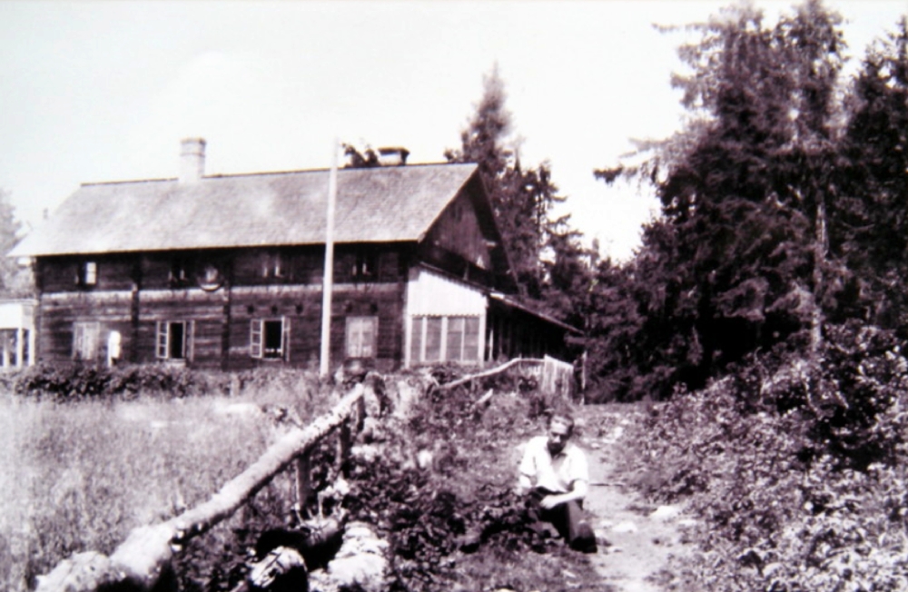 Chata Skalka postavená v roku 1912.