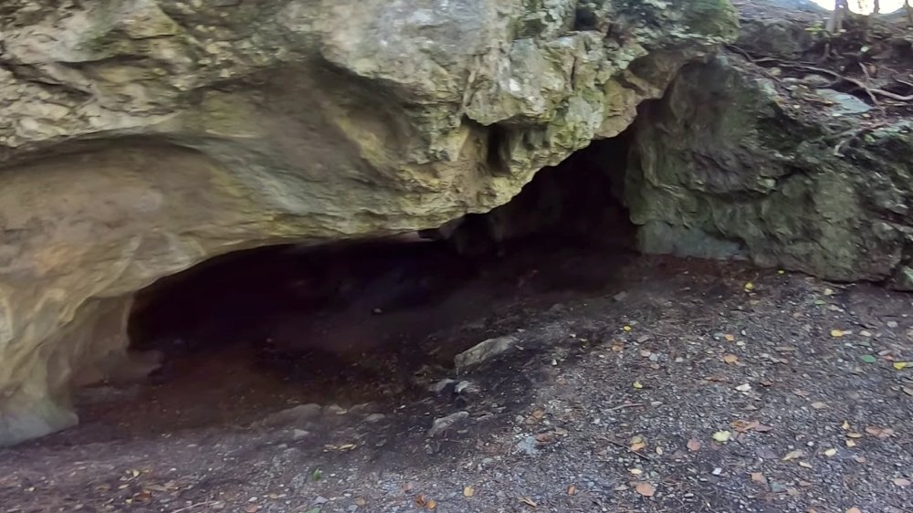 Východný vstup do jaskyne